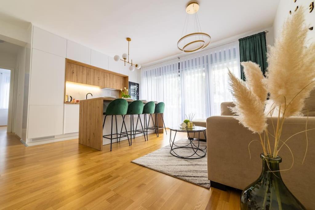 Apartman Lux Self Check-In Virovitica Zewnętrze zdjęcie