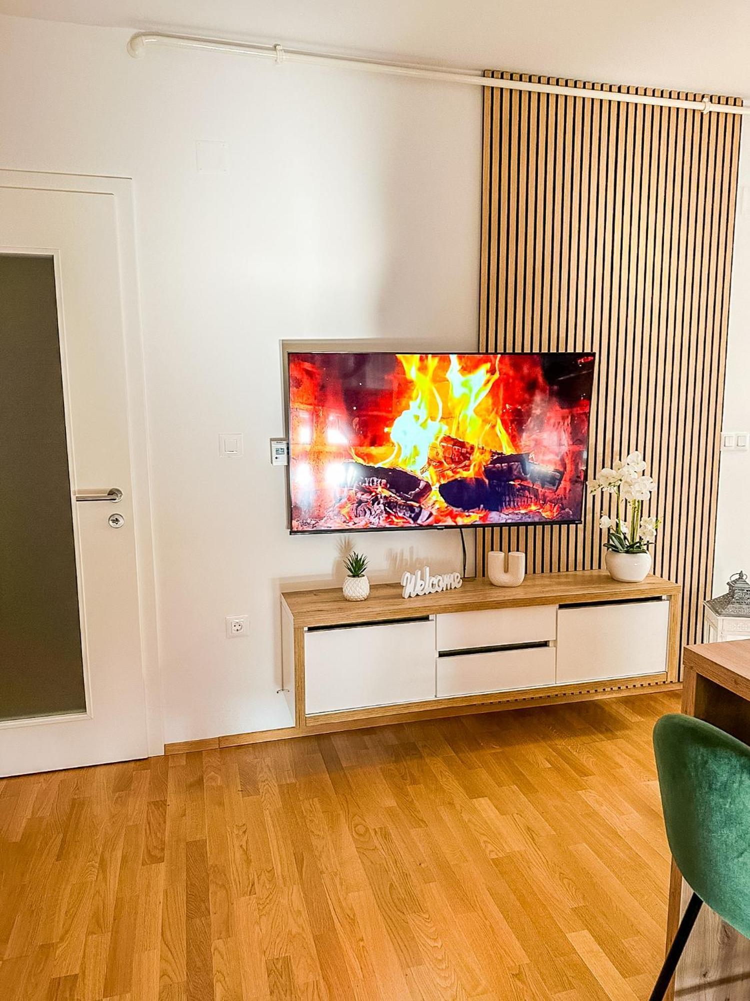 Apartman Lux Self Check-In Virovitica Zewnętrze zdjęcie